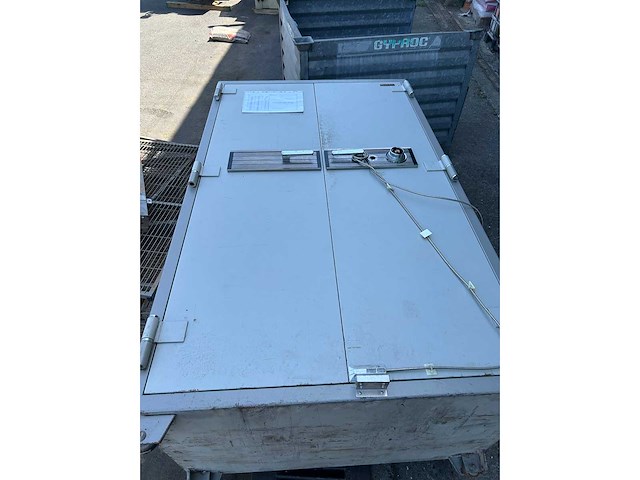 Biological safety cabinet - afbeelding 1 van  1