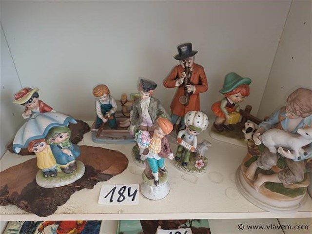 Biscuit beelden. 9 stuks - afbeelding 1 van  5