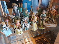 Biscuit beelden. 9 stuks - afbeelding 1 van  4