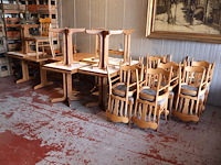 Bistrotafel hout met stoelen (x9)