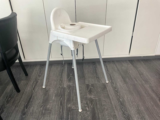 Bistrotafels en stoelen - afbeelding 4 van  15