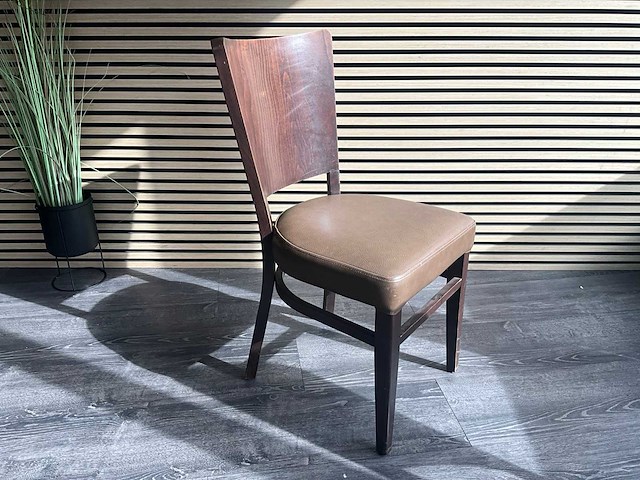 Bistrotafels en stoelen - afbeelding 14 van  15