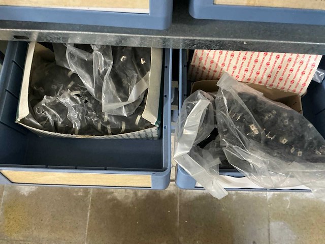 Bito magazijnrek met inhoud - afbeelding 2 van  11