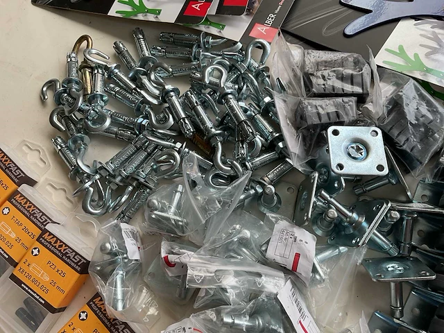 Bitsen kapstokken wielen ankers - afbeelding 5 van  9