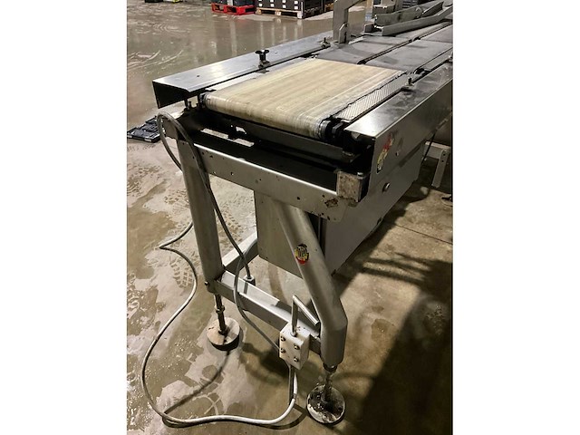 Bizerba glm-i automatische afweeg en labelmachine - afbeelding 11 van  16