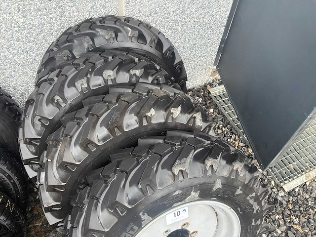 Bkt 10.5-20 mpt banden graafmachine iveco (4x) - afbeelding 2 van  3