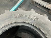Bkt 31x15.50-15nhs landbouwband (2x) - afbeelding 4 van  5