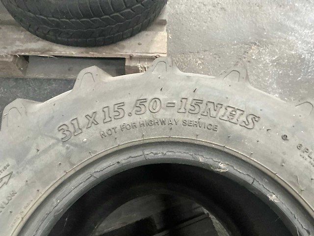 Bkt 31x15.50-15nhs landbouwband (2x) - afbeelding 5 van  5