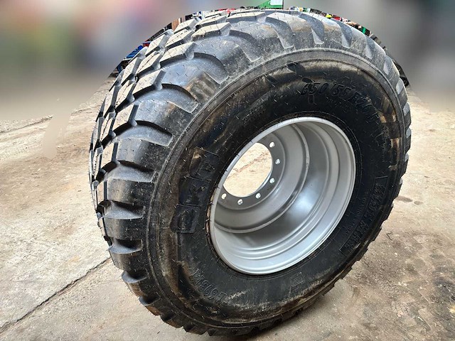 Bkt 650/55 r26.5 band op velg - ongebruikt - afbeelding 1 van  7