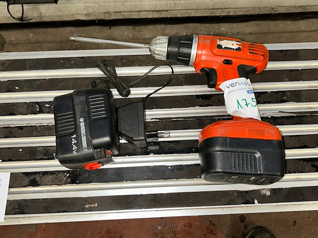 Black and decker accu schroefmachine - afbeelding 1 van  5