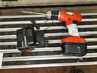 Black and decker accu schroefmachine - afbeelding 1 van  5