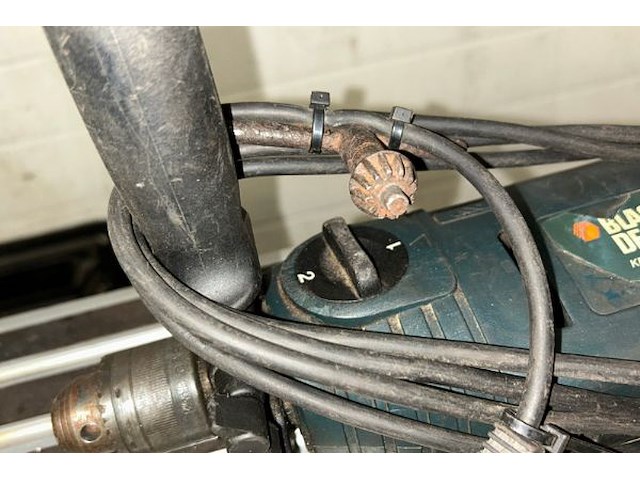 Black and decker boormachine - afbeelding 4 van  5