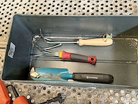 Black and decker kantenmaaier en tuinwals - afbeelding 7 van  8