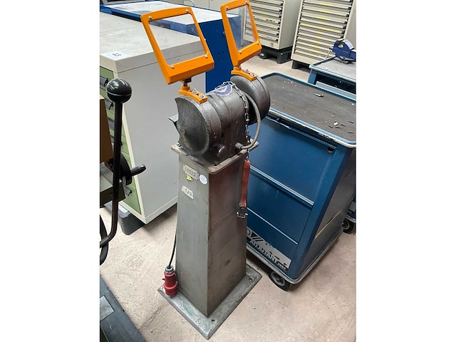 Black & decker 6” bench grinder dubbele slijpmolen - afbeelding 6 van  6