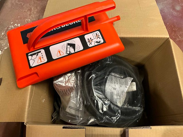 Black & decker behangafstomers en laminaatsnijder (4x) - afbeelding 8 van  12