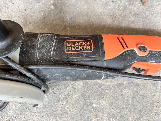 Black & decker haakse slijper - afbeelding 2 van  3