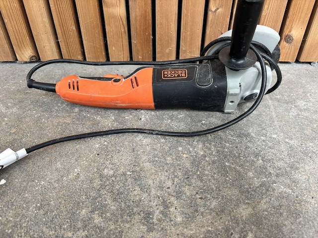 Black & decker haakse slijper - afbeelding 3 van  3