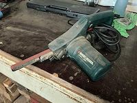 Black & decker randschuurmachine - afbeelding 2 van  3