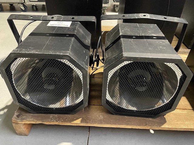 Black gun - 400w/ubv400 - par-spot (2x) - afbeelding 1 van  2