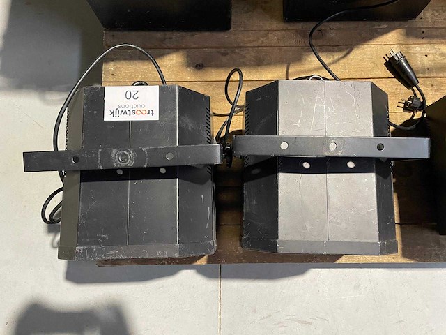 Black gun - 400w/ubv400 - par-spot (2x) - afbeelding 2 van  2