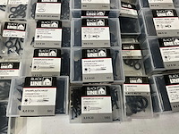 Black line mix kavel diverse bevestigingsmaterialen - afbeelding 5 van  9