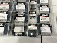 Black line mix kavel diverse bevestigingsmaterialen - afbeelding 9 van  9