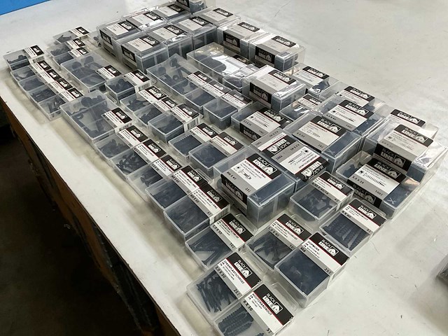 Black line mix kavel diverse bevestigingsmaterialen - afbeelding 9 van  9