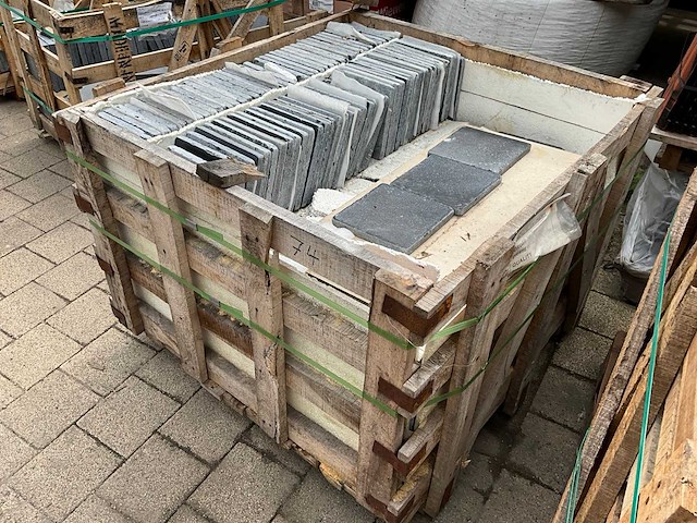 Black victorio natuursteen tuintegels ca.18m2 - afbeelding 3 van  4