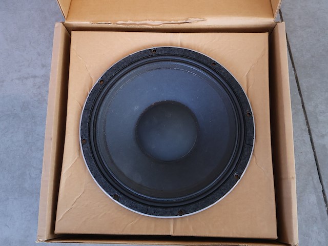 Black widow woofer - afbeelding 2 van  4