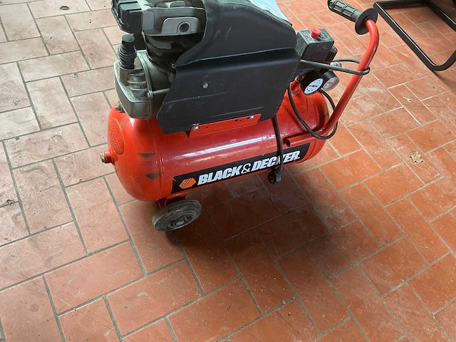 Black&decker cp2525-142 luchtcompressor - afbeelding 4 van  7