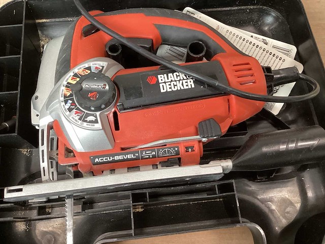 Black&decker decoupeerzaagmachine - afbeelding 1 van  6