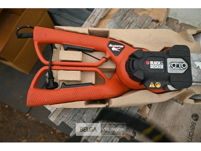 Black&decker elektrische snoeizaag - afbeelding 3 van  5