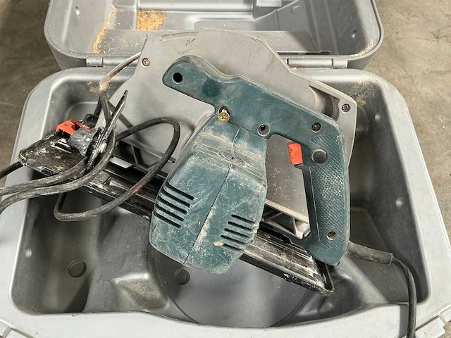 Black&decker ks865n cirkelzaagmachine - afbeelding 2 van  4