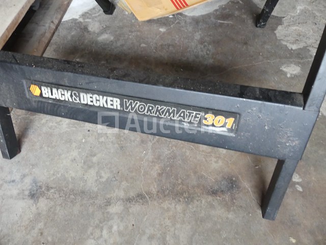 Black&decker vouwwerkbank met bankschroef - afbeelding 1 van  5