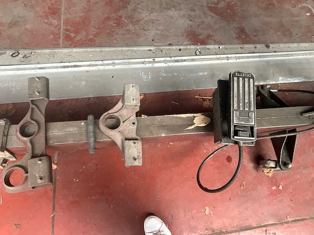 Blackhawk hydraulische carrosserie richtbank/trekbank met railsysteem - afbeelding 3 van  6
