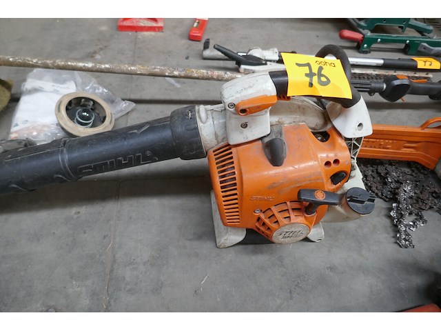 Bladblazer op benzine stihl - afbeelding 1 van  4