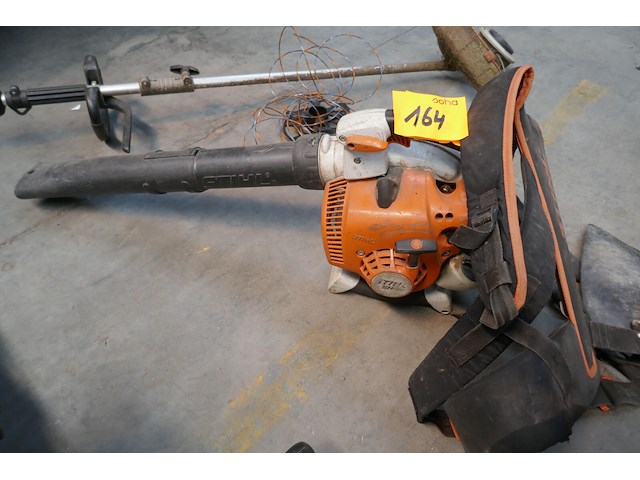 Bladblazer op benzine stihl - afbeelding 1 van  4