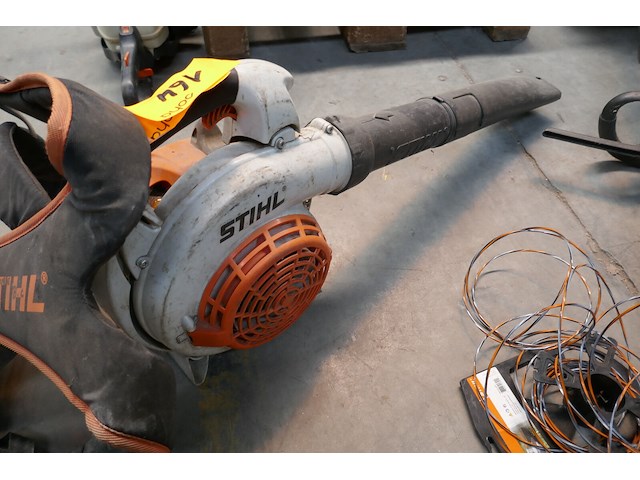 Bladblazer op benzine stihl - afbeelding 3 van  4