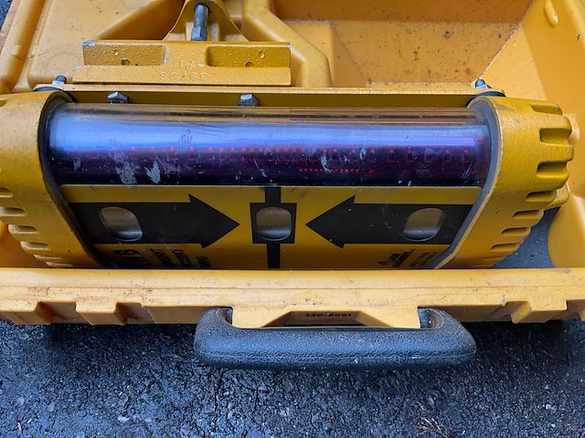 Blademaster - lasergestuurde nivelleringsmachine - afbeelding 8 van  19