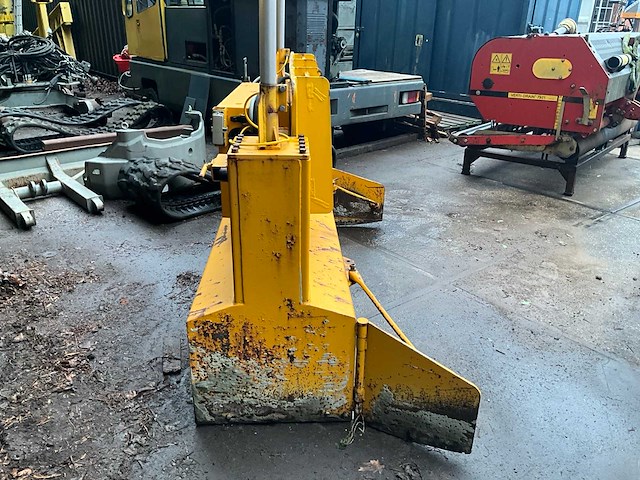 Blademaster - lasergestuurde nivelleringsmachine - afbeelding 14 van  19