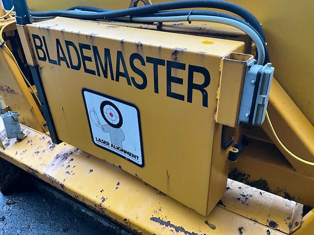 Blademaster - lasergestuurde nivelleringsmachine - afbeelding 15 van  19