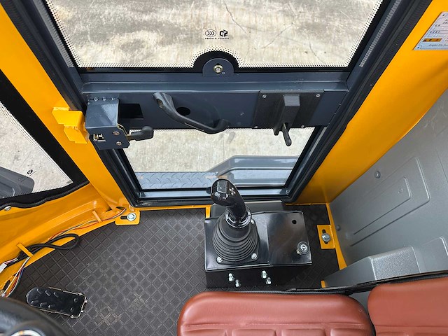 Blanche - 2025 - tw36 - shovel - afbeelding 27 van  37