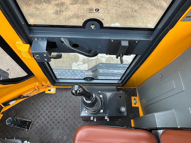 Blanche - 2025 - tw36 - shovel - afbeelding 21 van  31