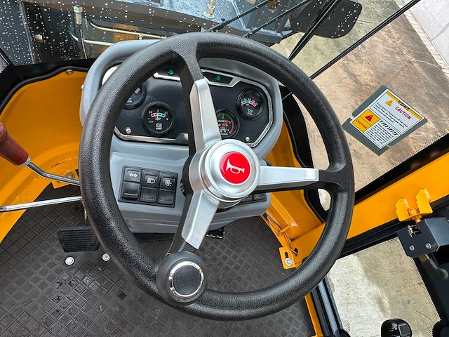 Blanche - 2025 - tw36 - shovel - afbeelding 22 van  31