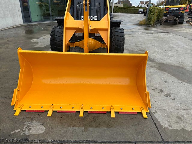 Blanche - 2025 - tw36 - shovel - afbeelding 31 van  31