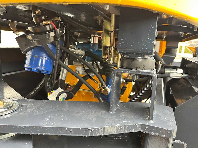 Blanche - 2025 - tw36 - shovel - afbeelding 9 van  31