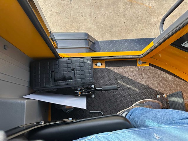 Blanche - 2025 - tw36 - shovel - afbeelding 31 van  38