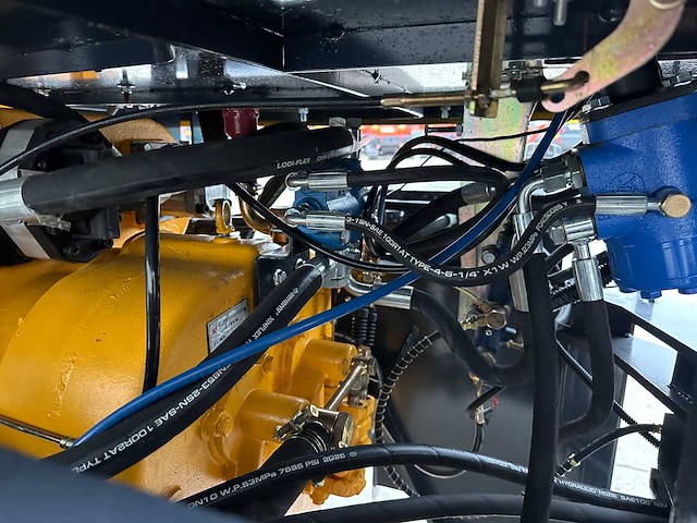 Blanche - 2025 - tw36 - shovel - afbeelding 15 van  37