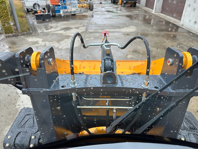 Blanche - 2025 - tw36 - shovel - afbeelding 24 van  31