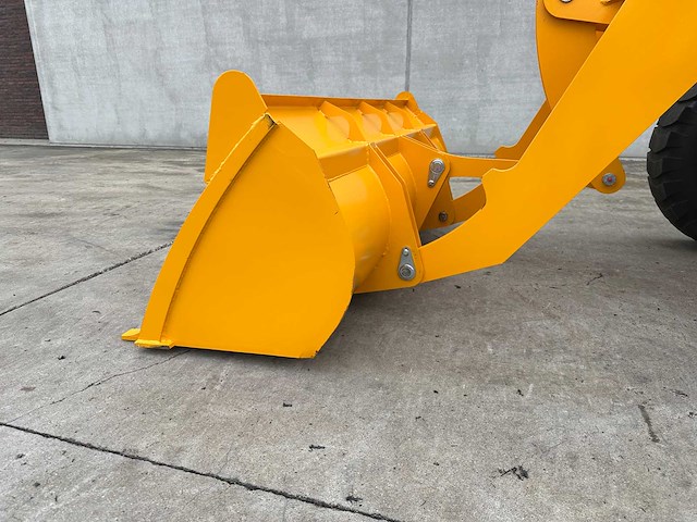 Blanche - 2025 - tw36 - shovel - afbeelding 24 van  26